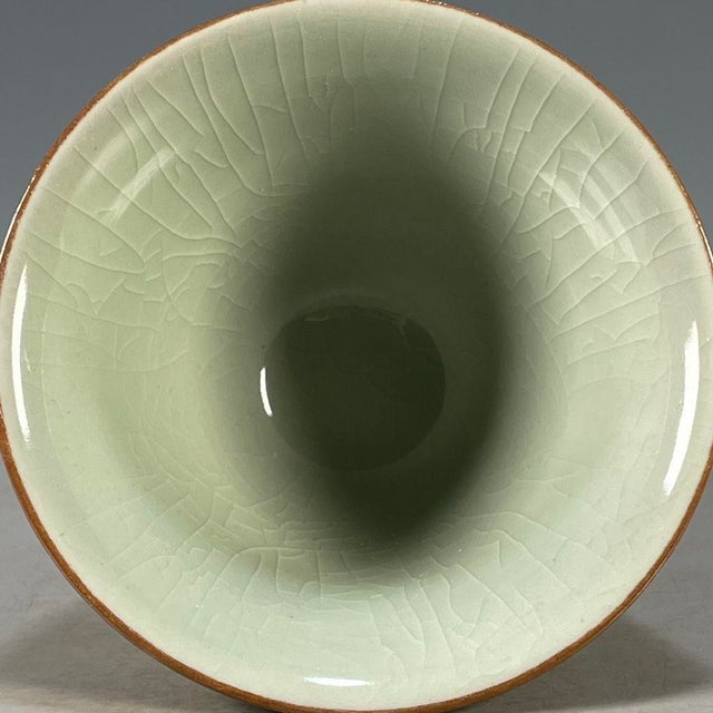 Vintage Chinoiserie Monochrome Blue Glazed Porcelain Teacup – Celadon Interior, Gilded Rim For Sale - Image 4 of 9