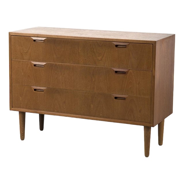 Vintage Chest of Drawers in Wood For Sale