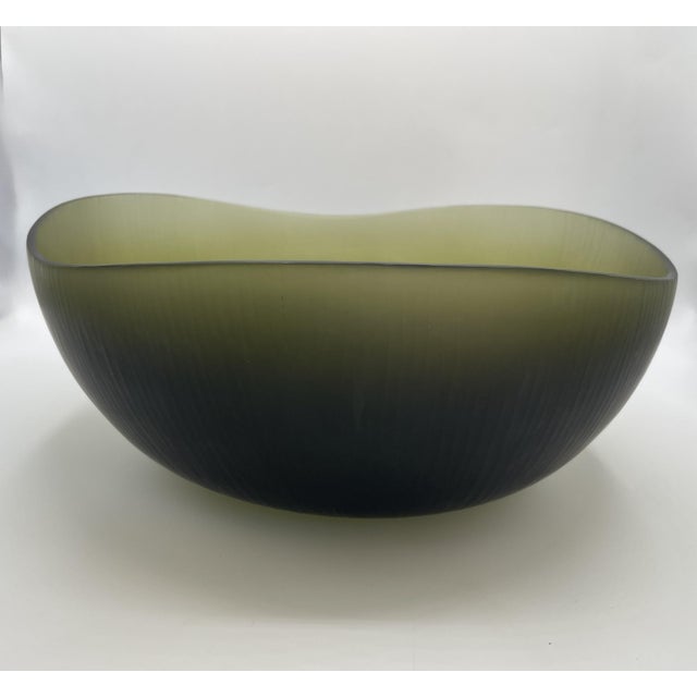 Green bowl from the Battuti series by Tobia Scarpa, designed in the 1950s and produced by the Venini glassworks....