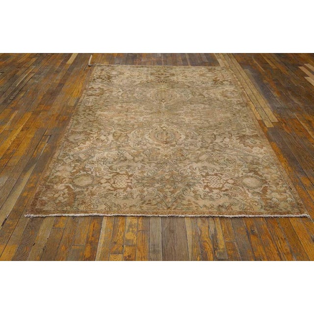 Early 20th Century Indian Agra Carpet ( 4'9" x 7'10" - 145 x 240 ) Antique Agra Indian Ivory 1920s Rug, Country of Origin:...