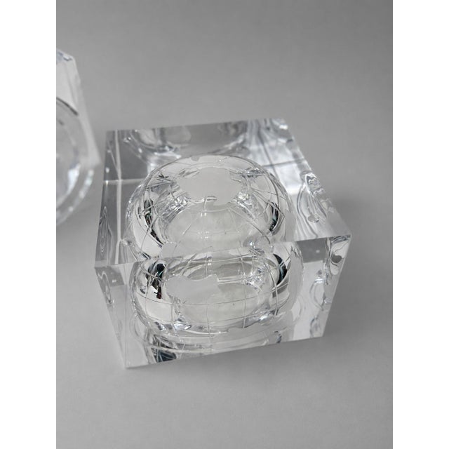Alessandro Albrizzi Italian Lucite World Globe Ice Bucket, 1960s For Sale In Providence - Image 6 of 9