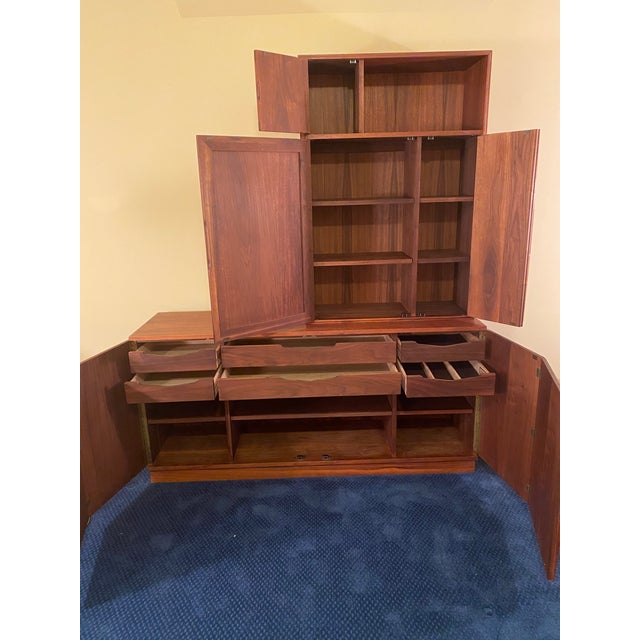 1970s Mid 20th Century Jack Cartwright for Founders Walnut and Cane Credenza and Hutch For Sale - Image 5 of 6