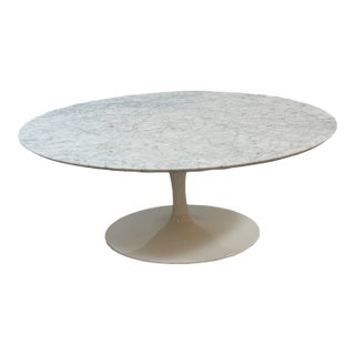 Room & Board Eero Saarinen Style Tulip Coffee Table For Sale