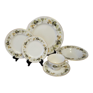 1960s English Traditional Royal Doulton “Larchmont” – Set of 6 Complete Place Settings - 36 Pieces
