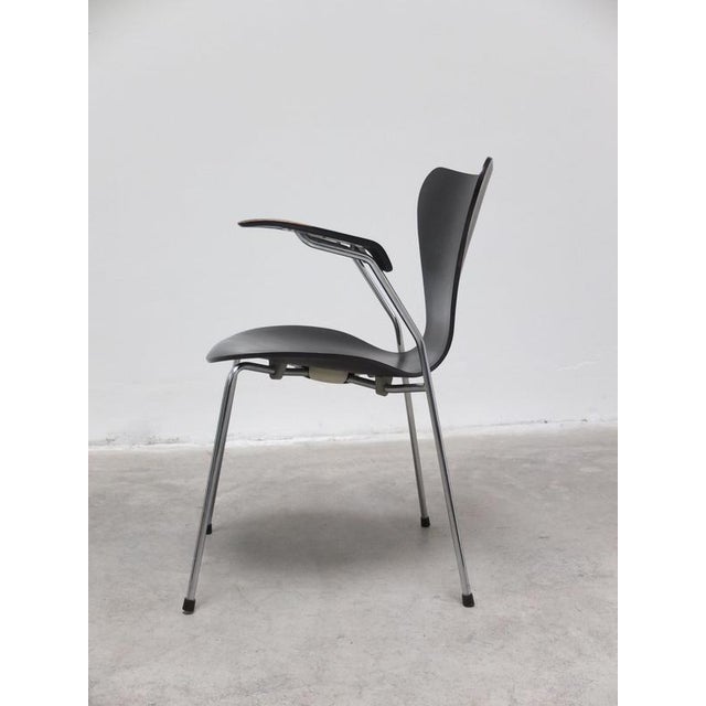 3207 Armchairs by Arne Jacobsen for Fritz Hansen, 1980, Set of 2 For Sale - Image 12 of 16