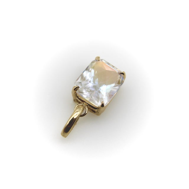 2020s 14k Gold Rainbow Moonstone Pendant For Sale - Image 5 of 11