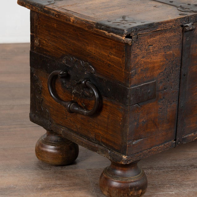 19th Century Flat Top Pine Trunk With Wrought Iron Details, Sweden For Sale - Image 10 of 11