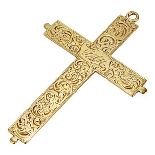 Antique Edwardian Engraved 14 Karat Gold Crucifix or Cross Pendant For Sale