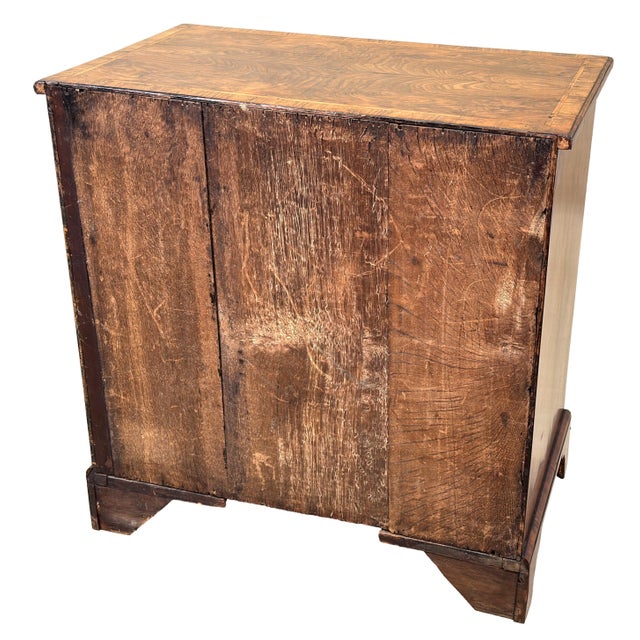 Small 18th Century Georgian Walnut Chest of Drawers, 1720 For Sale - Image 10 of 12