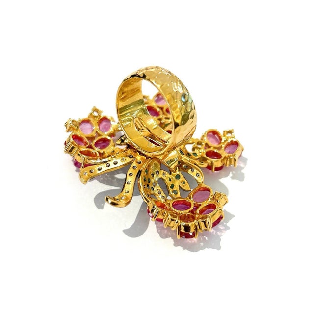 Early 21st Century Bochic "Orient" Multi Sapphires & Ruby Cocktail Ring Set In 18K Gold & Silver For Sale - Image 5 of 18