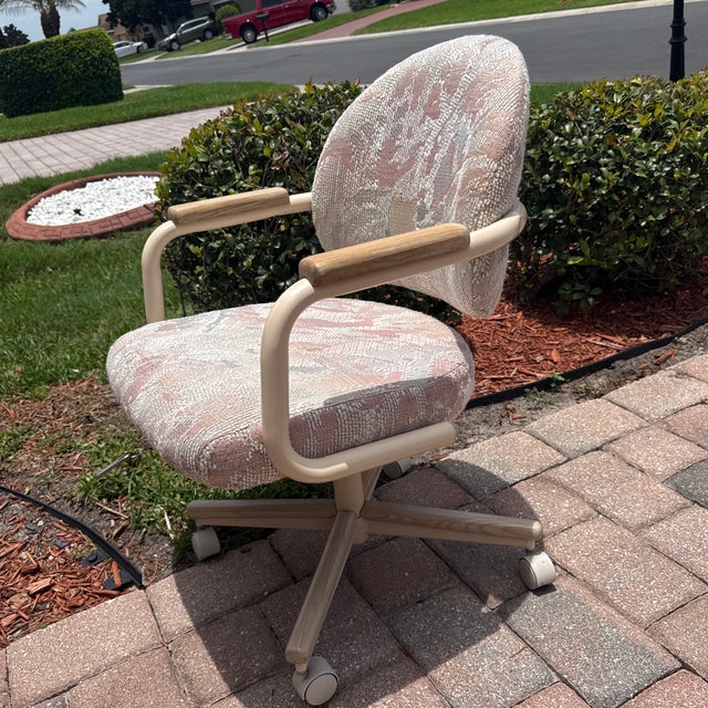 Mid-Century Modern Set of 4 Vintage Cromcraft 80s Style Dining Room Adjustable Swivel Chairs With Wheels & Covers For Sale - Image 3 of 12