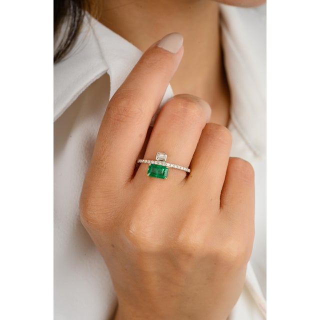 East West Octagon Emerald & Diamond Wedding Ring Size 6 For Sale In New York - Image 6 of 12