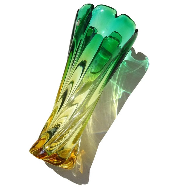 Late 20th Century Vintage Murano Sommerso Green Golden Yellow Italian Art Glass Decorative Ribbed Swirl Flower Vase For Sale - Image 5 of 7