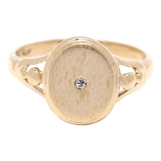 Diamond Star Signet Ring, 10k Yellow Gold, Ring Size 5 For Sale