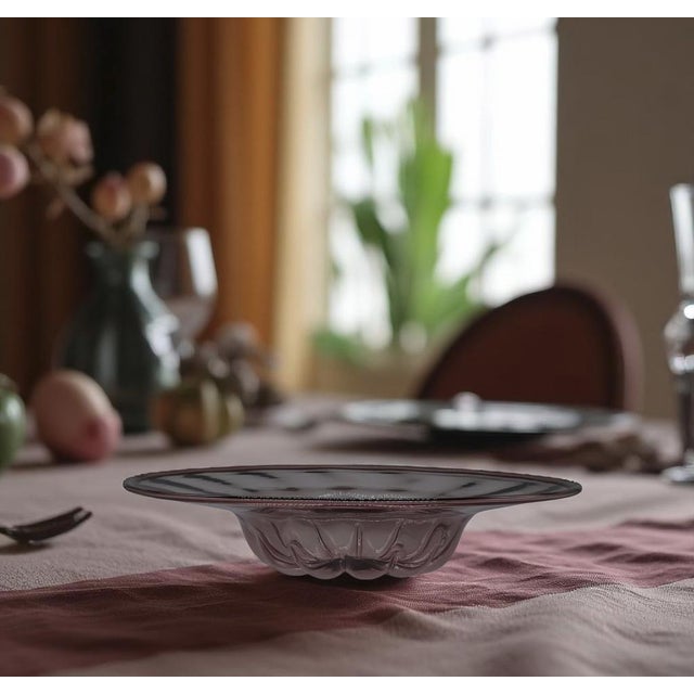 1920s Mauve Murano Glass Plate by Vittorio Zecchin for MVM Cappellin, Italy, 1920s For Sale - Image 5 of 7