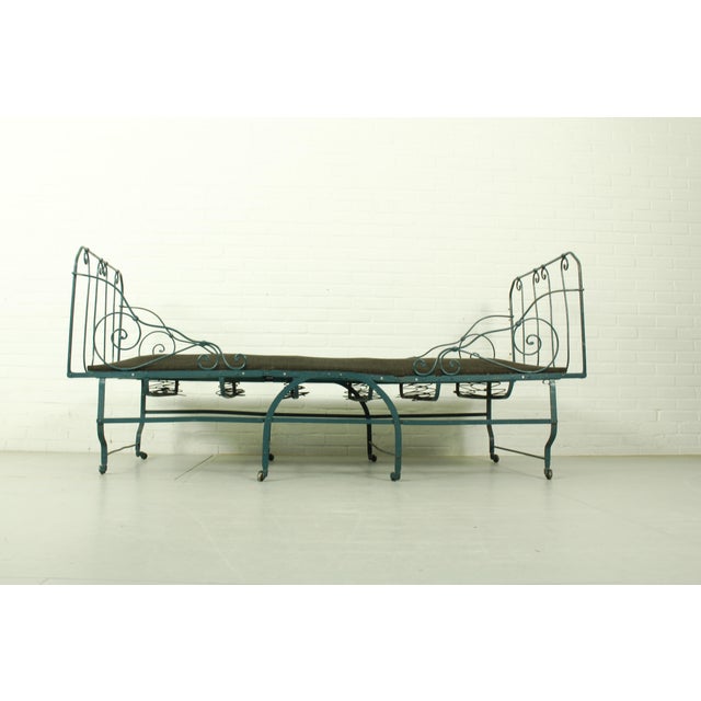Mid-Century Modern Foldable Metal Daybed, 1950s For Sale - Image 3 of 17