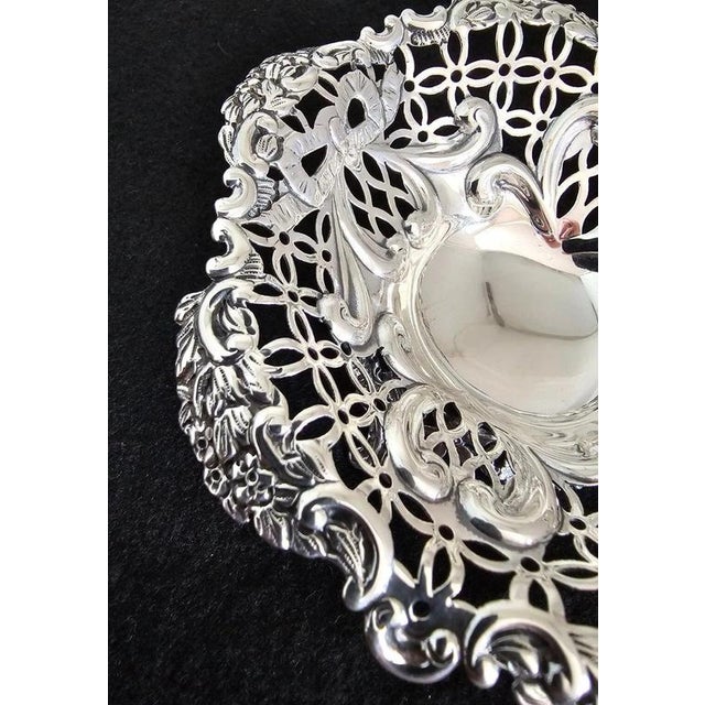Metal Antique Victorian Sterling Silver Bon Bon Dishes from William Comyns, 1891, Set of 2 For Sale - Image 7 of 14