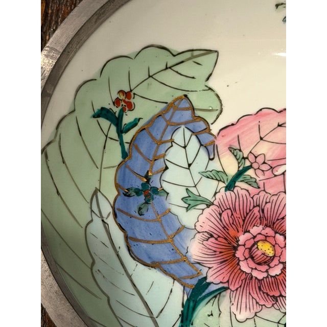 Mid 20th Century Vintage Chinese Tobacco Leaf Style Porcelain & Pewter-Tone Bowl For Sale - Image 5 of 8