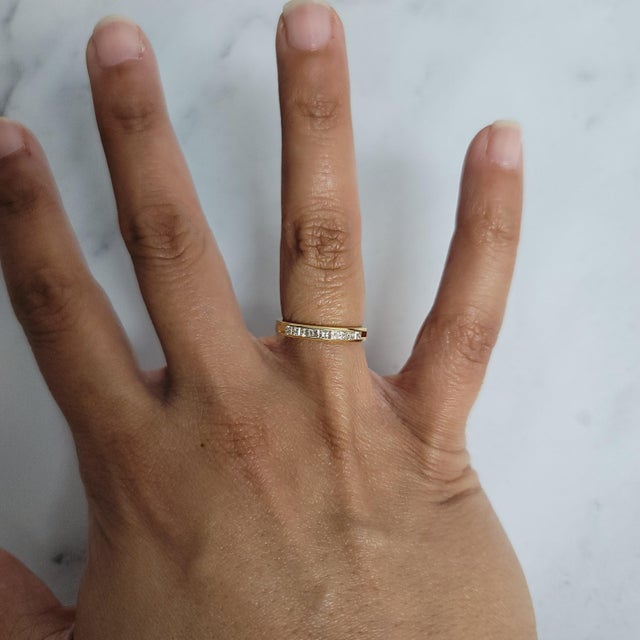 ♥ Ring Summary ♥ Main Stone: Diamond Approx. Carat Weight: .33cttw Diamond Color: H/I Diamond Clarity: VS2 Band Material:...