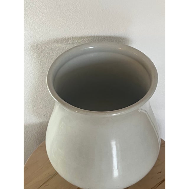 English Antique Moonstone English-Made Chamber Pot/Jardiniere For Sale - Image 3 of 6