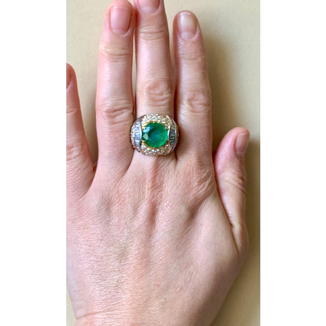 7 Carat Round Colombian Emerald and Diamond 18 Karat Gold Ring, Estate, Unisex For Sale - Image 13 of 18
