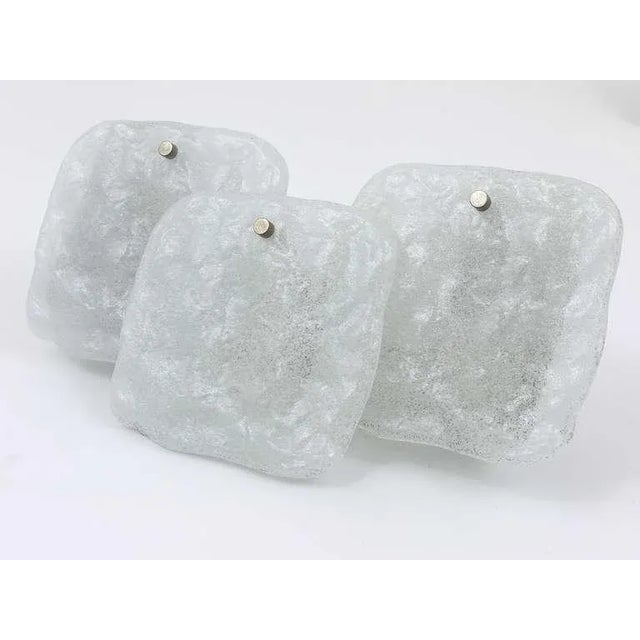 1960s Modernist Frosted Ice Glass Wall Lamp attributed to J. T. Kalmar for Kalmar, 1960s For Sale - Image 5 of 10