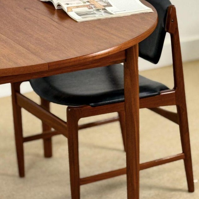 Mid-Century Modern Danish Round Extendable Dining Table in Teak For Sale - Image 10 of 13