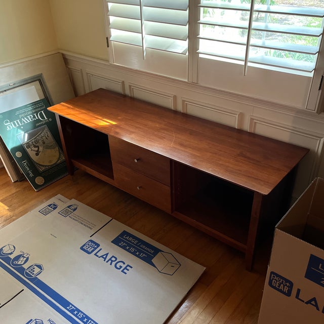 Mid-Century Modern Contemporary Media Console Attributed to Ethan Allen For Sale - Image 3 of 12