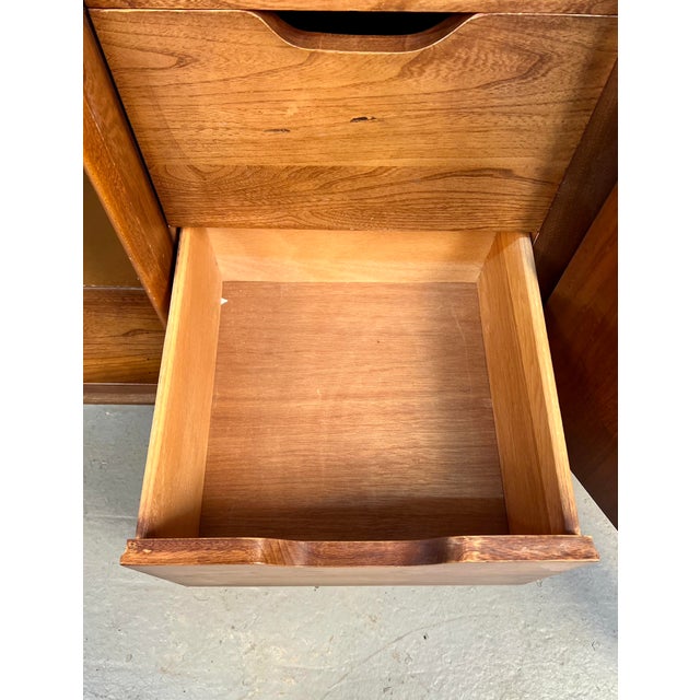 Vintage Kent-Coffey "Perspecta" Walnut Buffet, Attributed For Sale - Image 10 of 16