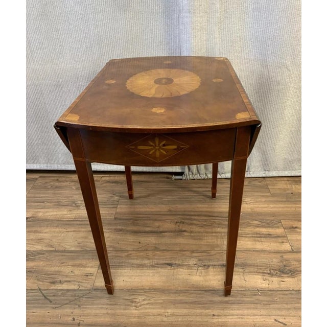 Baker Furniture Company Vintage Baker Furniture Pembroke Drop Leaf Side Table W Inlay Design One Drawer For Sale - Image 4 of 5