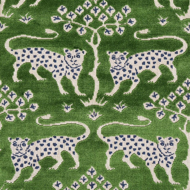 Contemporary Schumacher Woodland Leopard Velvet Fabric in Emerald For Sale - Image 3 of 4