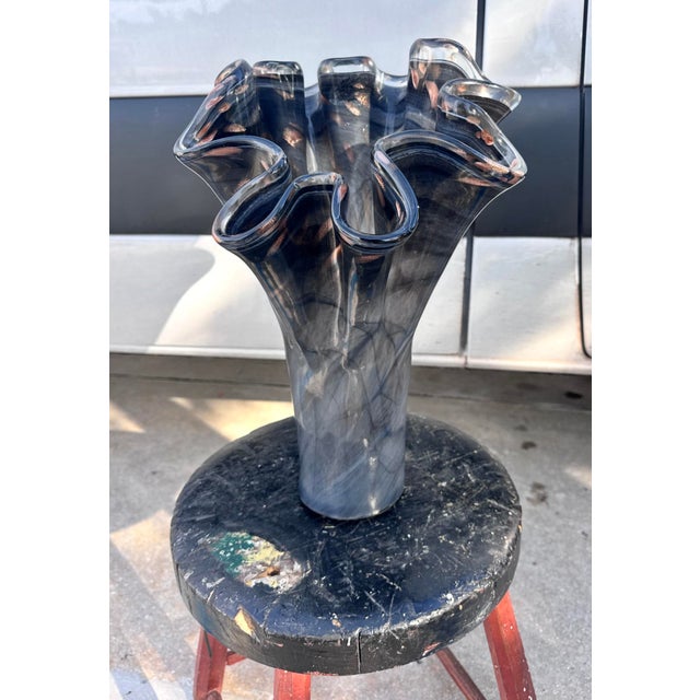 Mid 20th Century Vintage Italian Murano Glass Ruffle Vase For Sale - Image 5 of 6