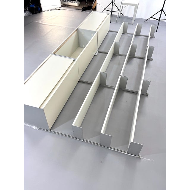 Minimalist Model 606 Wall Unit by Dieter Rams for Vitsœ For Sale - Image 9 of 11