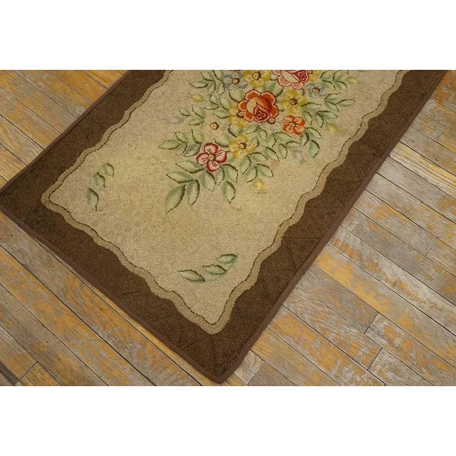 A Ivory Background Color With Beautiful Roses Centerpiece in Floral Pattern Antique American Hooked Rug For Sale - Image 11 of 12