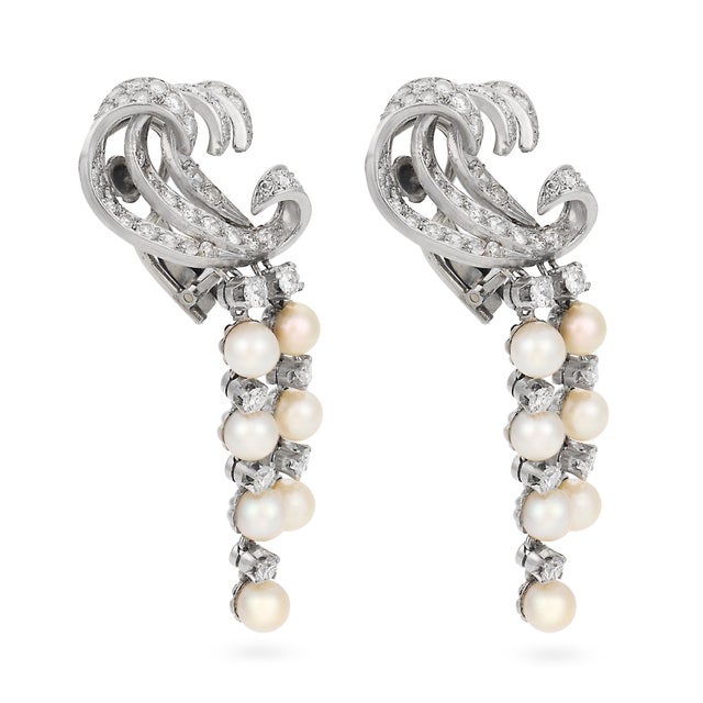Contemporary 1950s Pair of Mid Century Diamond Pearl 18k White Gold Clip-on Drop Earrings For Sale - Image 3 of 6