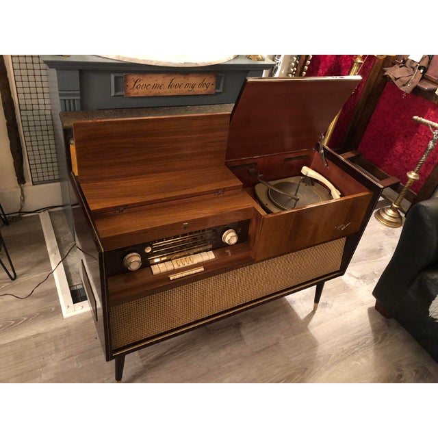Mid-Century Modern 1950s Mid Century Modern Grundig Majestic Stereo Model So 132 For Sale - Image 3 of 13