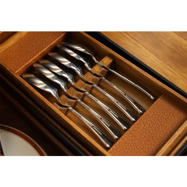 Dunhill Picnic Set Service for 6 For Sale - Image 9 of 18
