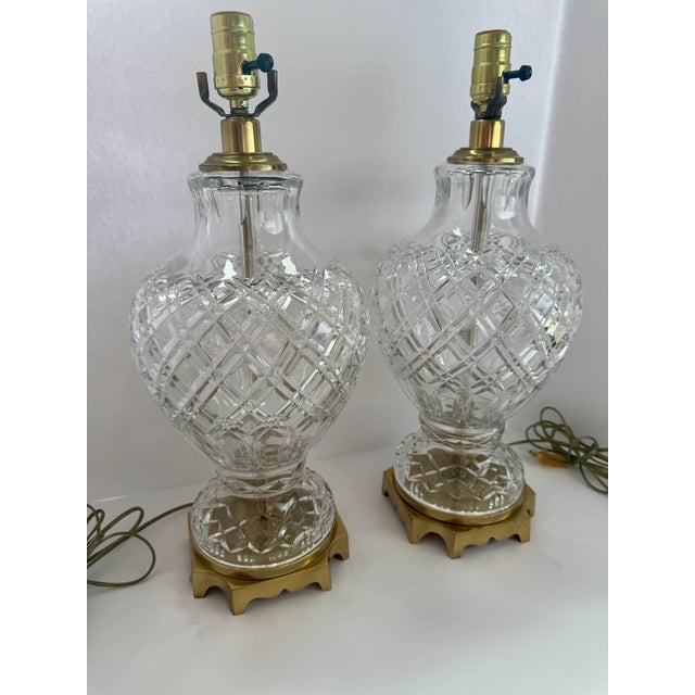 Hollywood Regency Vintage Neoclassical Diamond-Pattern Glass Urn Table Lamps - Pair For Sale - Image 3 of 13
