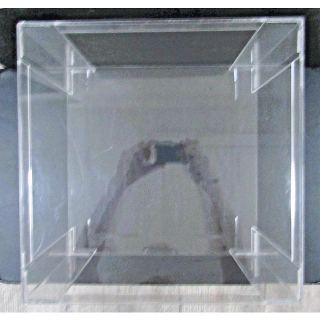 MCM Hollywood Regency Clear Lucite Acrylic Two-Tier Square Side Table For Sale In Miami - Image 6 of 7