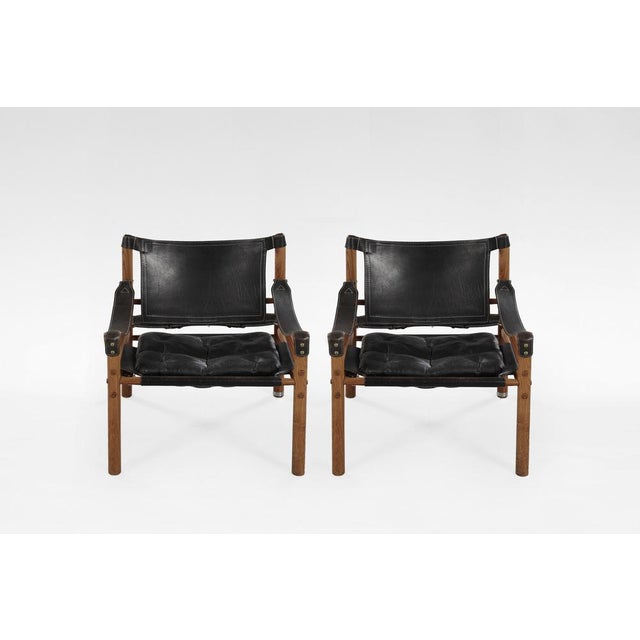 Vintage Scirocco Safari Lounge Chairs in Black Leather and Wood by Arne Norell for Arne Norell AB, 1960s, Set of 2 For Sale - Image 3 of 5