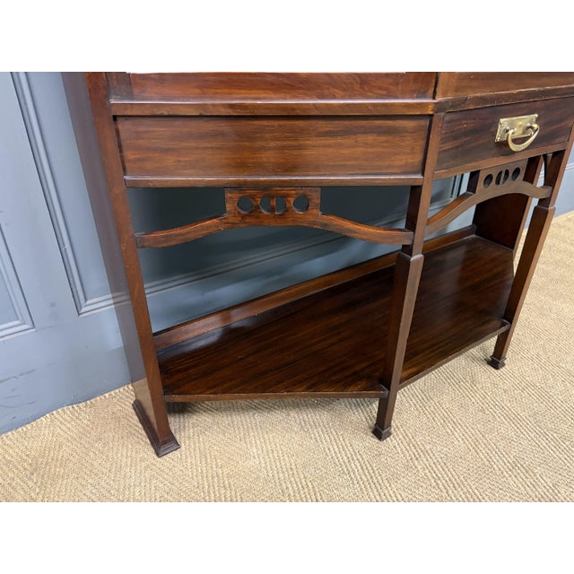 1900 - 1909 Arts and Crafts Mahogany Display Cabinet, 1900s For Sale - Image 5 of 17