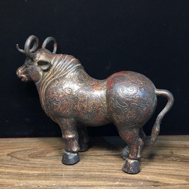 Vintage Bronze Rhinoceros Figure With Archaic Scrollwork – Xiniu Statue For Sale In Los Angeles - Image 6 of 9