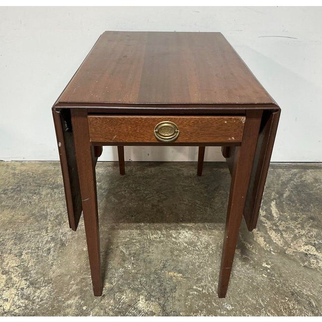 Mid 20th Century Tomlinson of High Point Drop-Leaf Side Table For Sale In Washington DC - Image 6 of 7