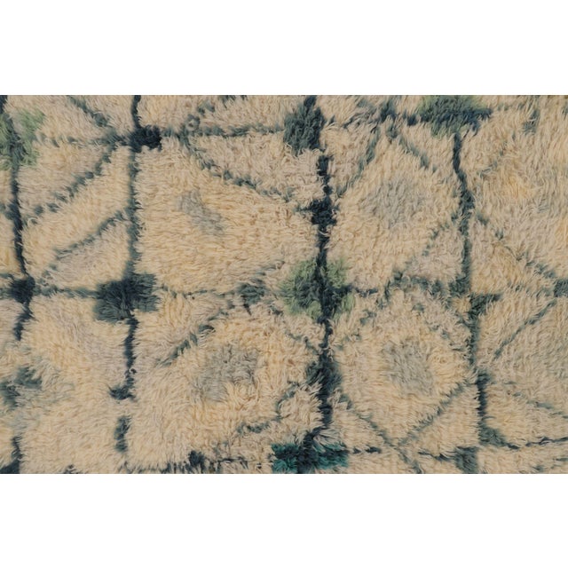 Vintage Swedish Rya Rug With Teal Geometric Lattice on Beige Field - Rug & Kilim For Sale In New York - Image 6 of 10