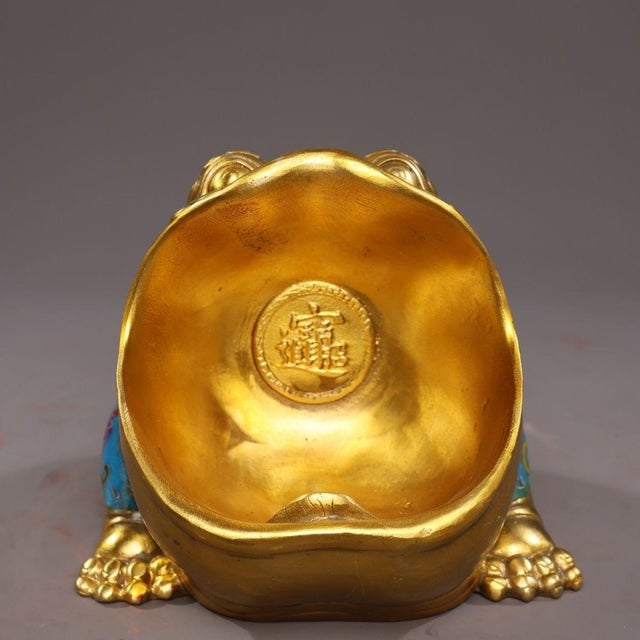 Gilt Bronze Cloisonné Enamel Toad-Form Box With Bagua Motif For Sale - Image 4 of 9