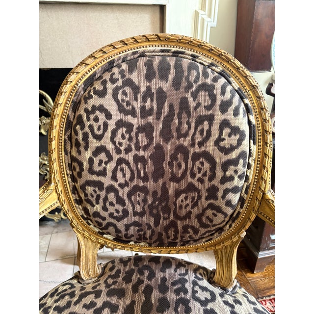 Pair of Louis XVI Medallion Style Arm Chairs Giltwood, 18th Century For Sale In Savannah - Image 6 of 9