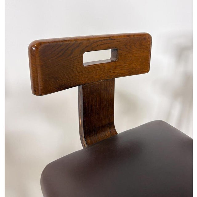 Brutalist Bar Stool in Wood and Leather, 1970s For Sale - Image 6 of 11