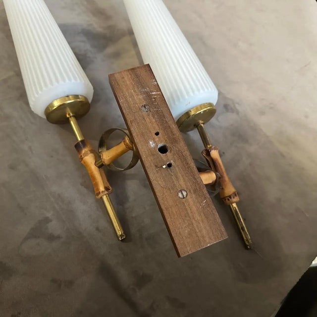 Set of Two 1950s Mid-Century Modern Brass, Bamboo and Glass Italian Wall Sconces For Sale - Image 9 of 12