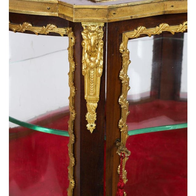 Antique Ormolu Mounted Bijouterie Display Cabinet, 19th Century For Sale - Image 10 of 18