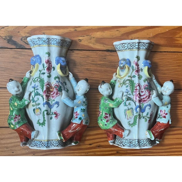 Red 19th Century Chinese Export Porcelain Famille Rose Wall Pocket Vases - a Pair For Sale - Image 8 of 11
